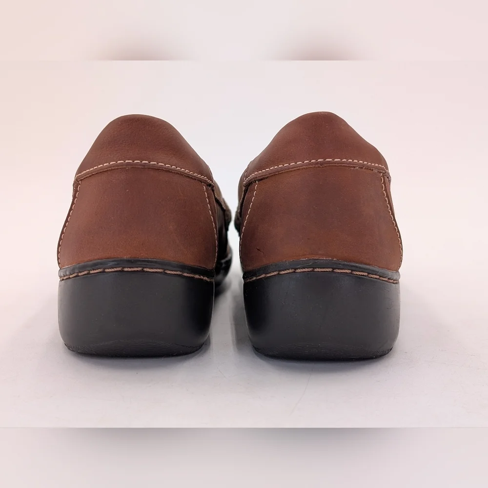 Clarks Cora Ashley Loafer Women's Size 8M Dark Tan Genuine Leather Moccasins